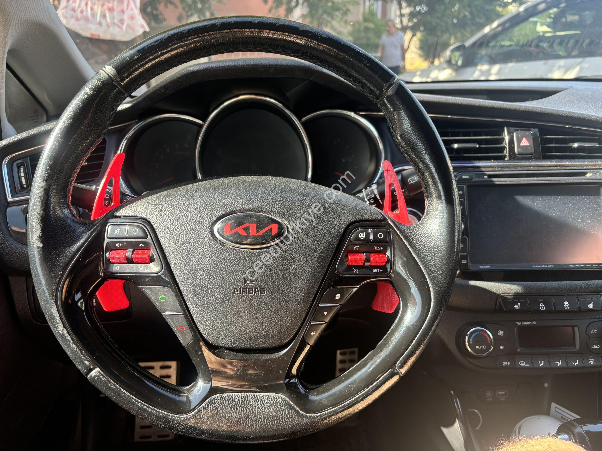 Kia Ceed F1 Direksiyon Vites Kulakçığı (2012 -2018)